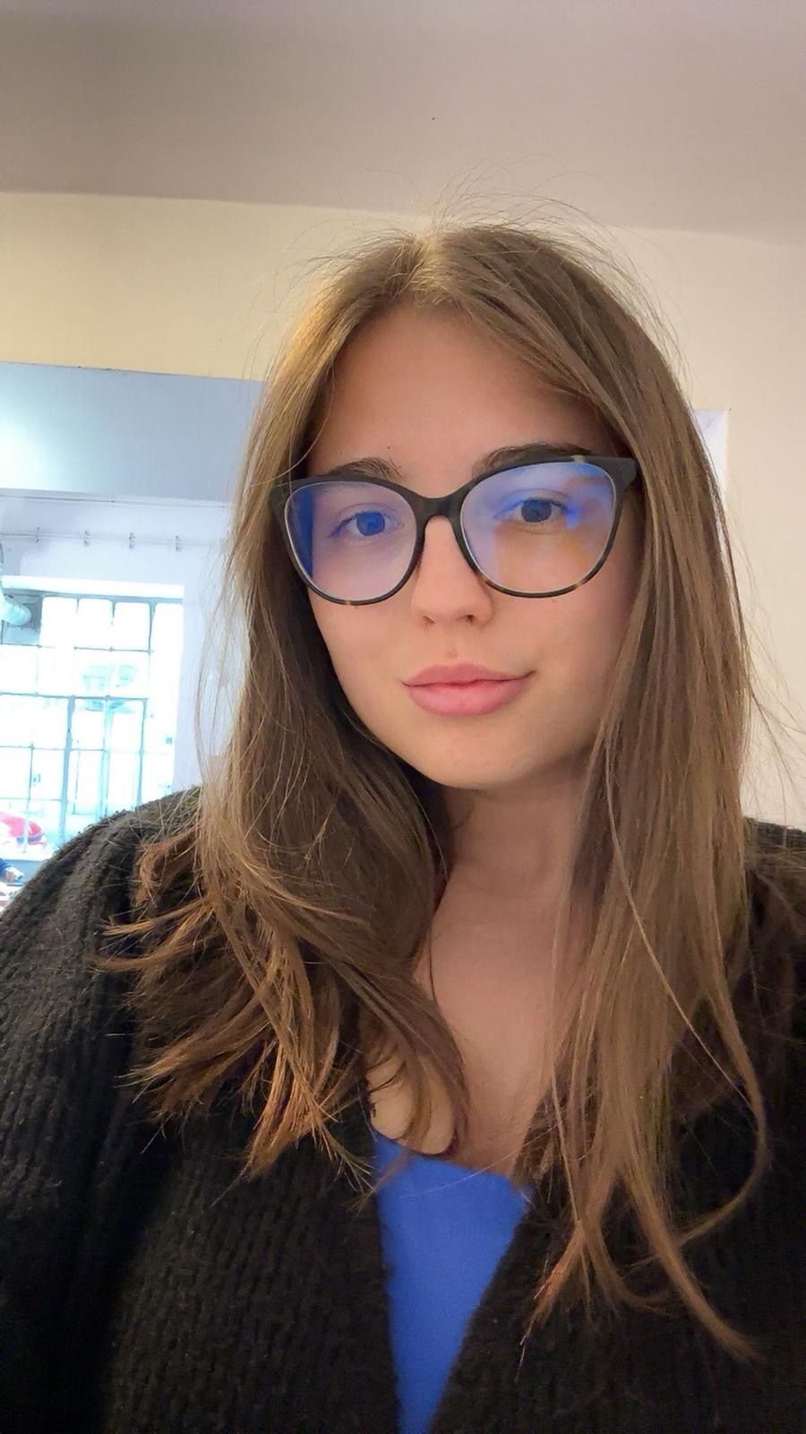Perla J.